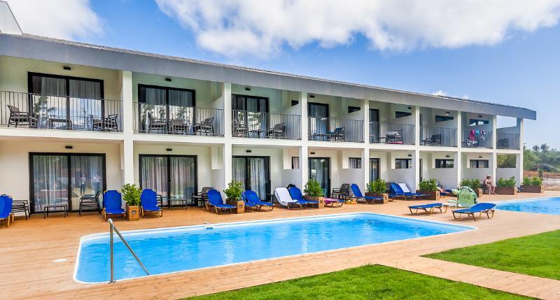 מלון Plános Aqua Bay מראה חיצוני תמונה