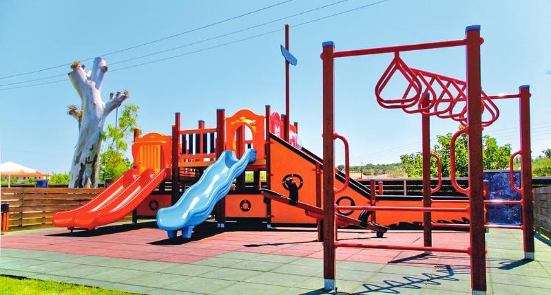 מלון Plános Aqua Bay מראה חיצוני תמונה
