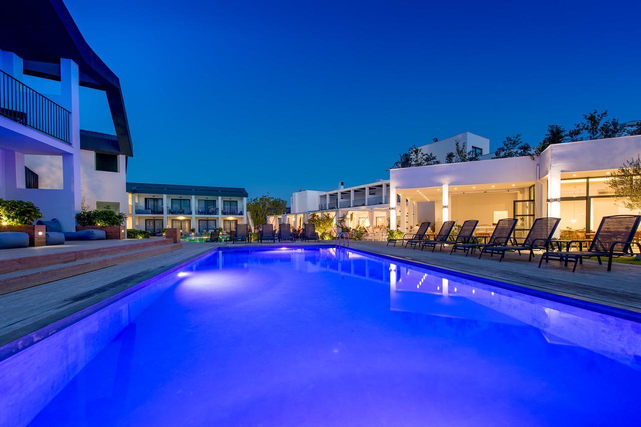 מלון Plános Aqua Bay מראה חיצוני תמונה