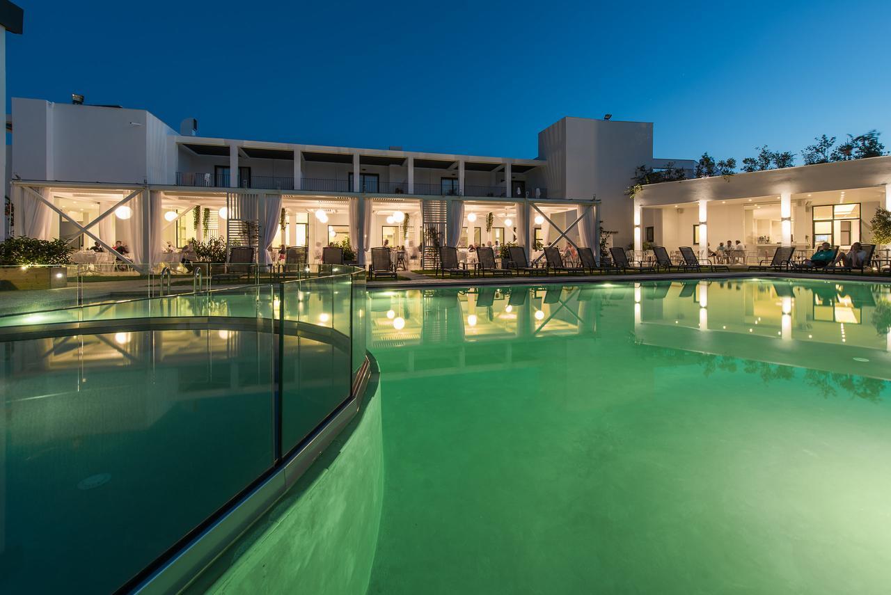 מלון Plános Aqua Bay מראה חיצוני תמונה